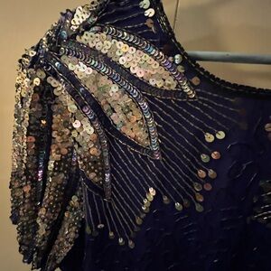 Blue dress with shoulder pads inside